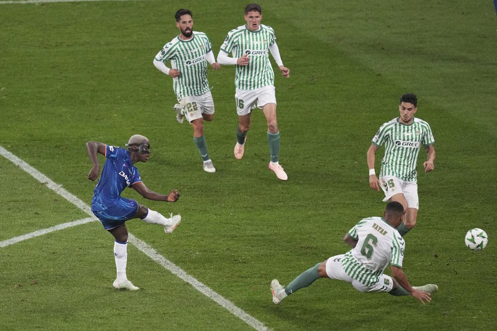 荷甲战报：诺约克斯梅开二度，SBV精英2-1战胜阿贾克斯